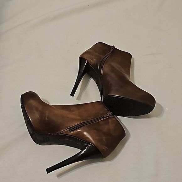 Stuart Weitzman x SCOOP Brown Leather Booties 8.5 - Picture 3 of 9